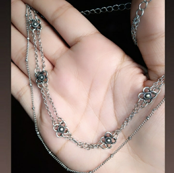 Flower Chocker - Picture 2 of 2